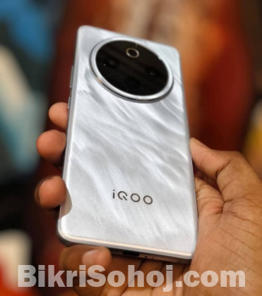Iqoo Z10 5G